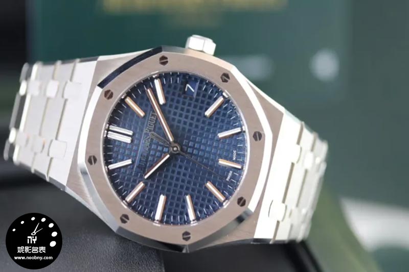 Audemars Piguet手表测评：精湛工艺与奢华体验的深度剖析